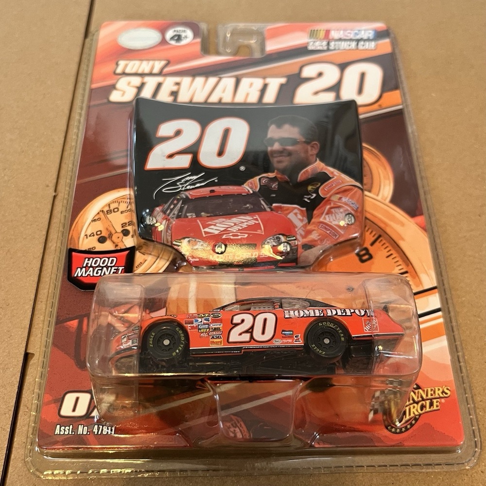 Tony Stewart #20 Home Depot 2008 Toyota Camry Action NASCAR 1/64 NEW